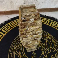گلدان با سنگ آنتیک بدون گل