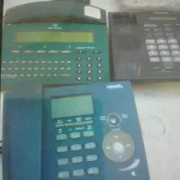 سه عددتلفن رومیزی