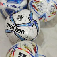 توپ فوتبال سالنی و چمن