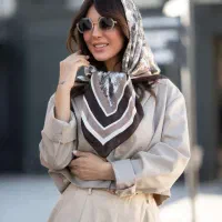 روسری سی اسکارف با حاشیه دوختخورده تمیز|لباس|مبارکه, |دیوار