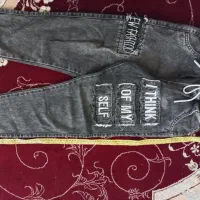 شلوارلی|لباس|قم, وادی السلام|دیوار