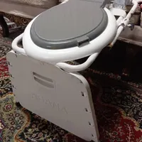 توالت فرنگی دیواری تاشو