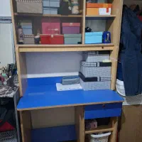 میز تحریر همراه کتاب خونه