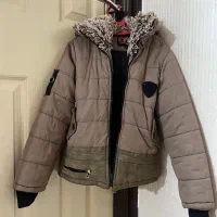 کاپشن بچگانه فقط ۲۰۰ کفش ها ۱۰۰|کفش و لباس بچه|علی‌آباد کتول, |دیوار