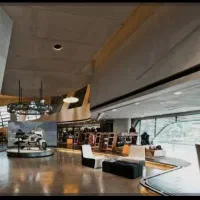 300 متر تجاری نوساز   تابلو خور  بر دولت نبش دروس