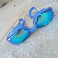 عینک شنا اصل