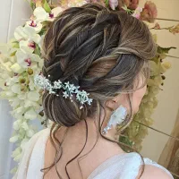 خدمات میکاپ‌وشینیون