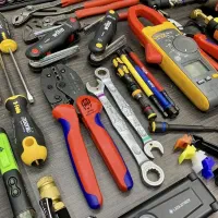 برقکاری / رفع اتصالی / 0 تا 1000 خدمات برق