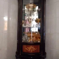 گنجه سه طبقه به اضافه یک کشو مخفی