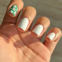 خدمات ناخن وآموزش