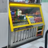 یخچال وترینی