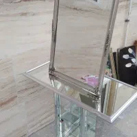 اینه و میز