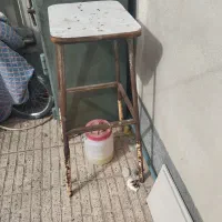 چهارپایه فلزی