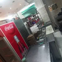 واگذاری کامل فست فود در حال کار