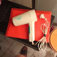 فروش یک عدد سشوار ویه دونه آسیاب کوچک|آرایشی، بهداشتی، درمانی|ایوانکی, |دیوار