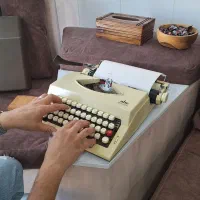 ماشین تایپ قدیمی