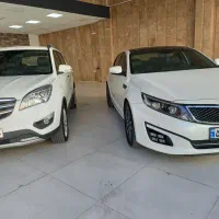 استخدام نیروی کار در نمایشگاه ماشین.وچند نفر همکار