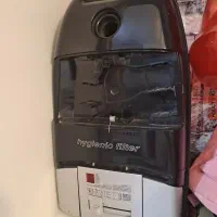 جاروبرقی برقی نیازمند تعمیر