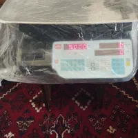 ترازو دیجیتالی ۶۰ کیلو محک