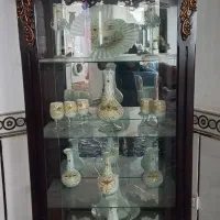 بوفه تر و تمیز با دکوری داخلش