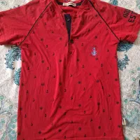 تی شرت و شلوار جین پسرانه