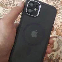 اپل iPhone 11 با حافظهٔ ۱۲۸ گیگابایت