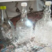 سه عدد بطری