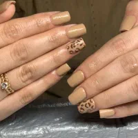 وسایل با کاشت ناخن ۳۵۰