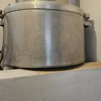 دیگ روحی|ظروف پخت‌وپز|قم, باغ پنبه|دیوار