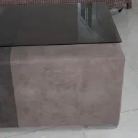 تخت یک نفره و میز