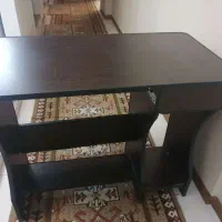 میز کامپیوتر سالم