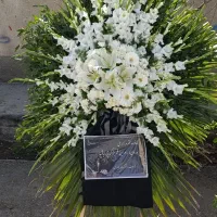 تاج گل ترحیم تسلیت . سبد گل .باکس گل