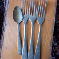 یک تعداد وسایل یکجا بفروش می رسد