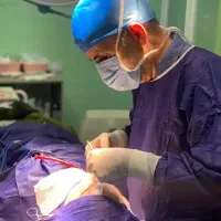 جراحی بینی و زیبایی دکتر منوچهر فاضلی - در تهران