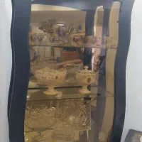 ویترین اقاقیاباچراغ هالوژن ودرب دوطرفه