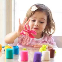 پرستار و معلم دختر ۱۲ ساله