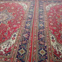 فرش دست بافت کار کرده