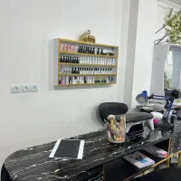 استخدام سالن تک بیوتی