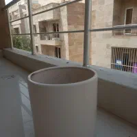 گلدان سفید سرامیکی
