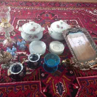تعدادی لوازم خانگی.