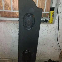 یک جفت باند با کارتون تخته