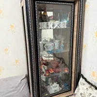 ویترین ام دی اف زیبا تمیز نو