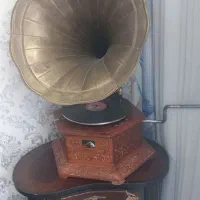 گرامافون هندلی قدیمی