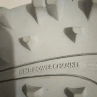 کتونی نایک اورجینال|کیف، کفش، کمربند|اندیشه, اندیشه فاز ۳|دیوار