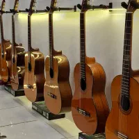 فروش انواع گیتار یاماها C70 ، C40  آکبند و کارکرده
