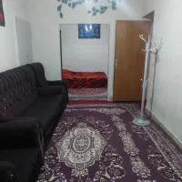 خانه حیاط دار همکف|اجارهٔ کوتاه‌مدت آپارتمان و سوئیت|شیراز, زند|دیوار
