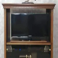 تلویزیون و میز تلویزیون