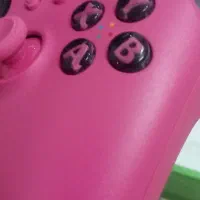 دسته صورتی ایکس باکس سری اس و ایکس|کنسول، بازی ویدئویی و آنلاین|قم, هفت تیر|دیوار