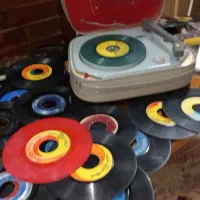 فروش گرامافون با صفحه|کلکسیون اشیاء عتیقه|قزوین, |دیوار