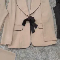 کت و شلوار سه تکه سایز مناسب ۳۸ تا ۴۰ درحدنو